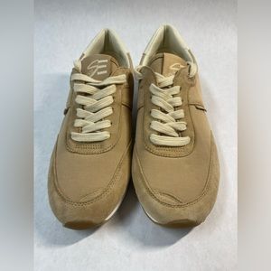 Sam Edelman sneaker